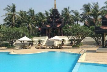 Mandalay Hill Resort Swimming Pool