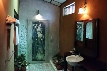 Sala Done Khone Bathroom