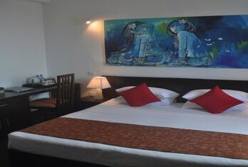 Amaara Sky Hotel Kandy Bed Room