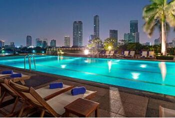 Chakrabongse Villas Bangkok pool