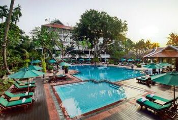 Anantara Siam Bangkok Hotel pool