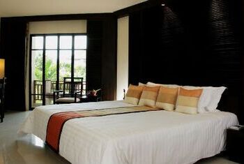 Novotel Chumphon Resort and Golf bedroom
