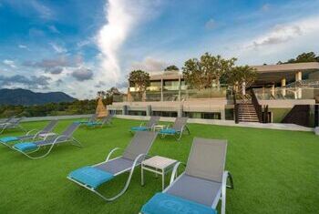 Crest Resort and Pool Villas Phuket