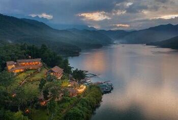 Mai Chau Hideaway Lake Resort