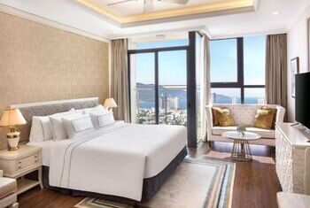Meliá Vinpearl Danang Riverfront