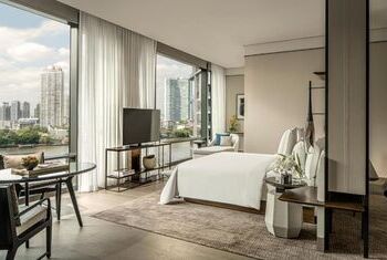 Four Seasons Hotel Bangkok