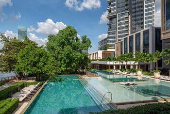 Four Seasons Hotel Bangkok