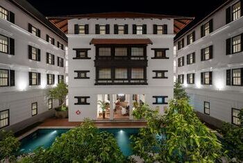 Bella Nara Hotel