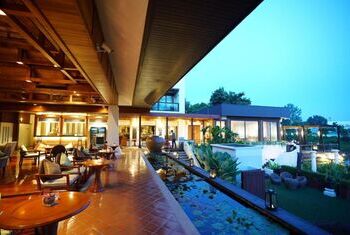 RatiLanna Riverside Spa Resort