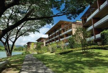 Atta Lakeside Resort Suite