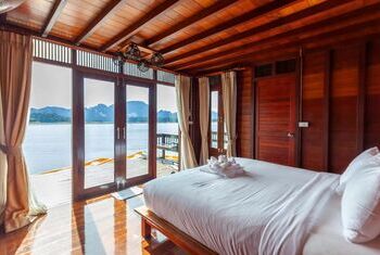 500Rai Floating Resort