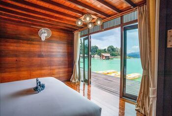 500Rai Floating Resort