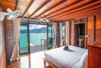 500Rai Floating Resort