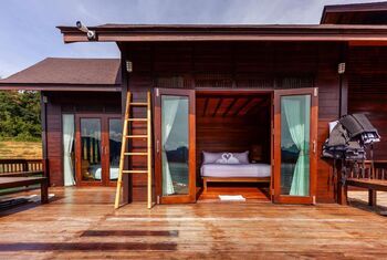 500Rai Floating Resort