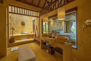 High Season Pool Villa & Spa