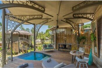 Treehouse Villas