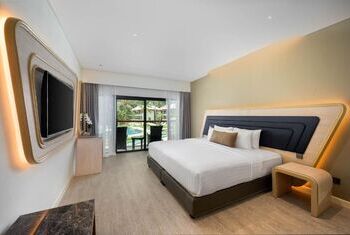 Amora Beach Resort Phuket