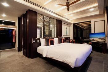 Baba Beach Club Natai 