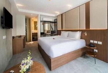 Dewa Phuket Resort, Nai Yang Beach