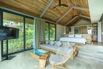 Island Escape Burasari