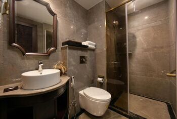 GM Premium Hotel