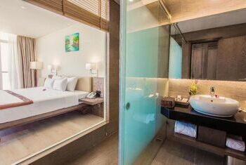Sandy Beach Non Nuoc Resort