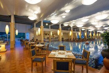 Sandy Beach Non Nuoc Resort