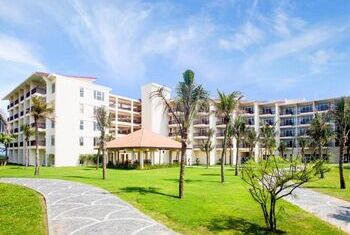 Sandy Beach Non Nuoc Resort