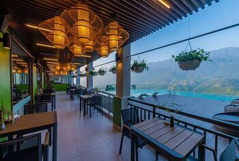 Bamboo Sapa Hotel