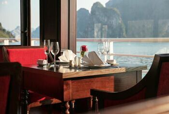 DRAGONBAY CRUISE