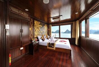 Renea Cruises Halong