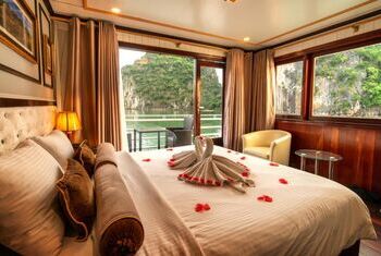 Swan Cruises Halong
