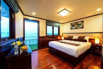 Swan Cruises Halong
