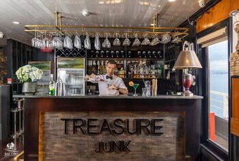 TREASURE JUNK