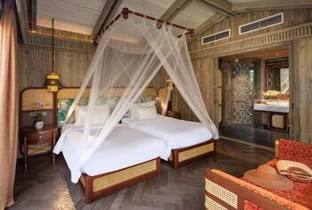 An Lam Retreats Saigon River
