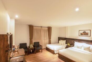 Cochin Zen Hotel