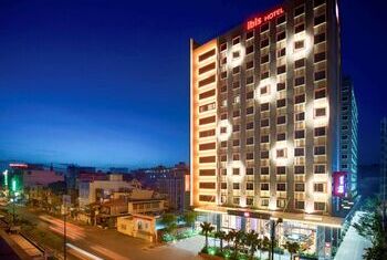 Ibis Saigon Airport