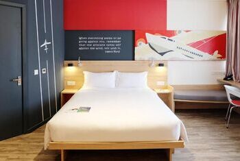 Ibis Saigon Airport