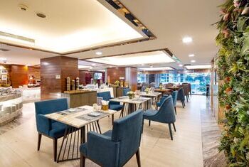 Winsuites Saigon Hotel