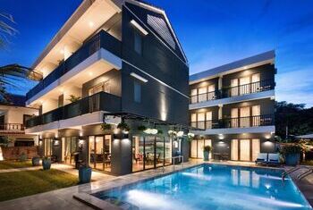 The Blue Alcove Hotel