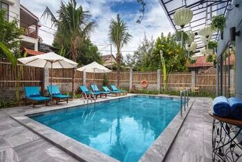 The Blue Alcove Hotel