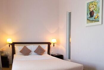 Chau Pho Hotel