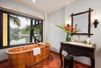 Emeralda Resort Tam Cốc