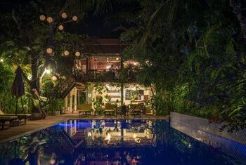 Sambor Village Hotel
