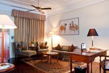 Hotel Majapahit Surabaya 