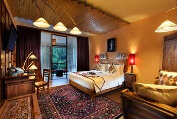 Kupu Kupu Barong Villas