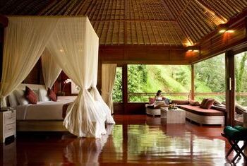 Kupu Kupu Barong Villas