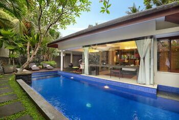 Royal Kamuela Villas & Suites