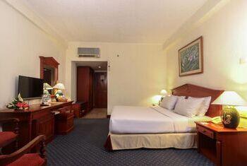 The Jayakarta Suites