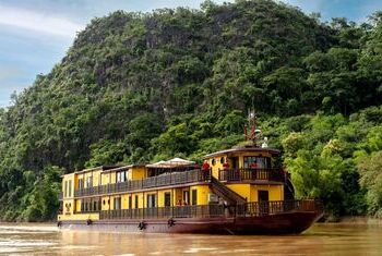 Anouvong Cruise